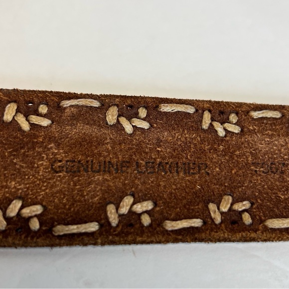 Aeropostale Womens Brown Leather Cinch Belt-40” long x 1.5” tall Sz Medium Super - Picture 7 of 7